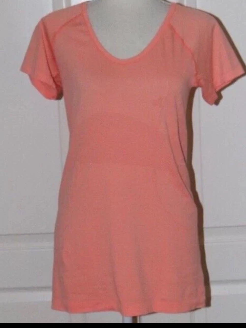 Lululemon Run Swiftly Tech V Neck Top Orange Size 8